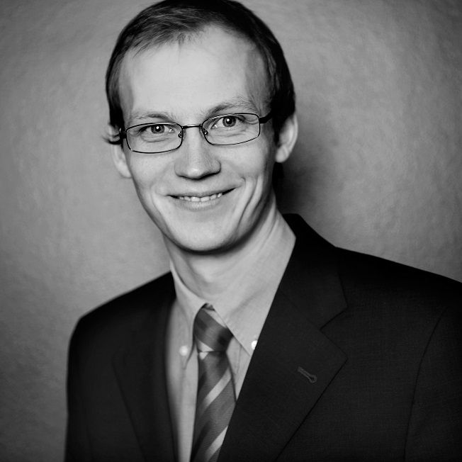 Finanzen und Abrechnung. Ansprechpartner Florian Pietrzok